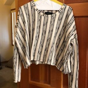 Long sleeve crop top